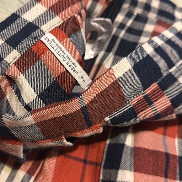 UO Briggs Plaid Pleated Midi Skirt - Picture 4 of 6